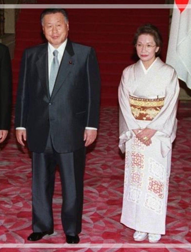 森元首相と妻