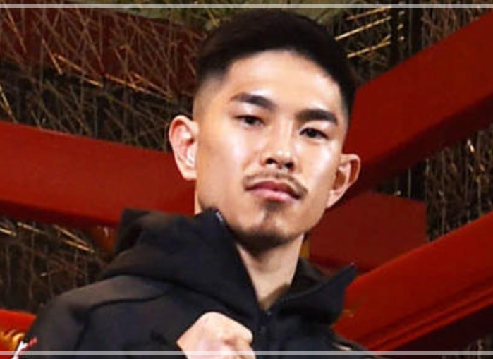 ファイティングポーズの井岡